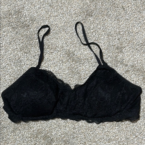 Free Press Black Lace No Underwire Lined Adjustable Straps Bralette - Picture 1 of 7